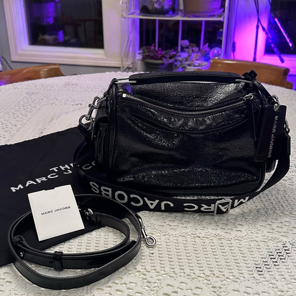 Marc Jacobs Soft Box 23 Black Leather Handbag w/2 STRAPS, 1 leather, 1 logo